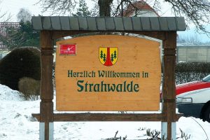 Ortseingangstafel Strahwalde